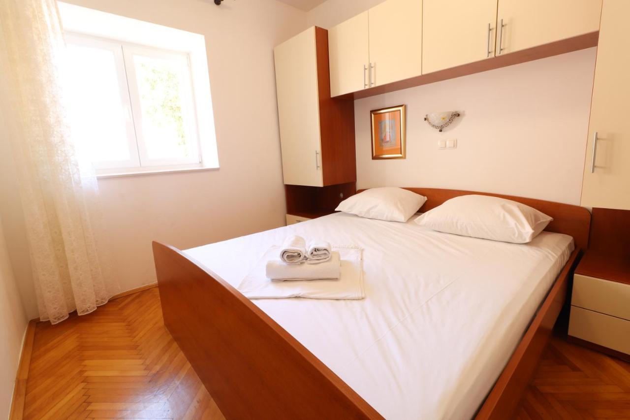 Apartment Dony - Ticic Novalja Exterior photo