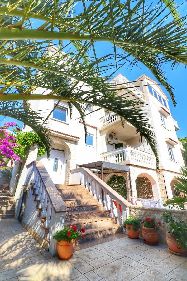 Apartment Dony - Ticic Novalja Exterior photo