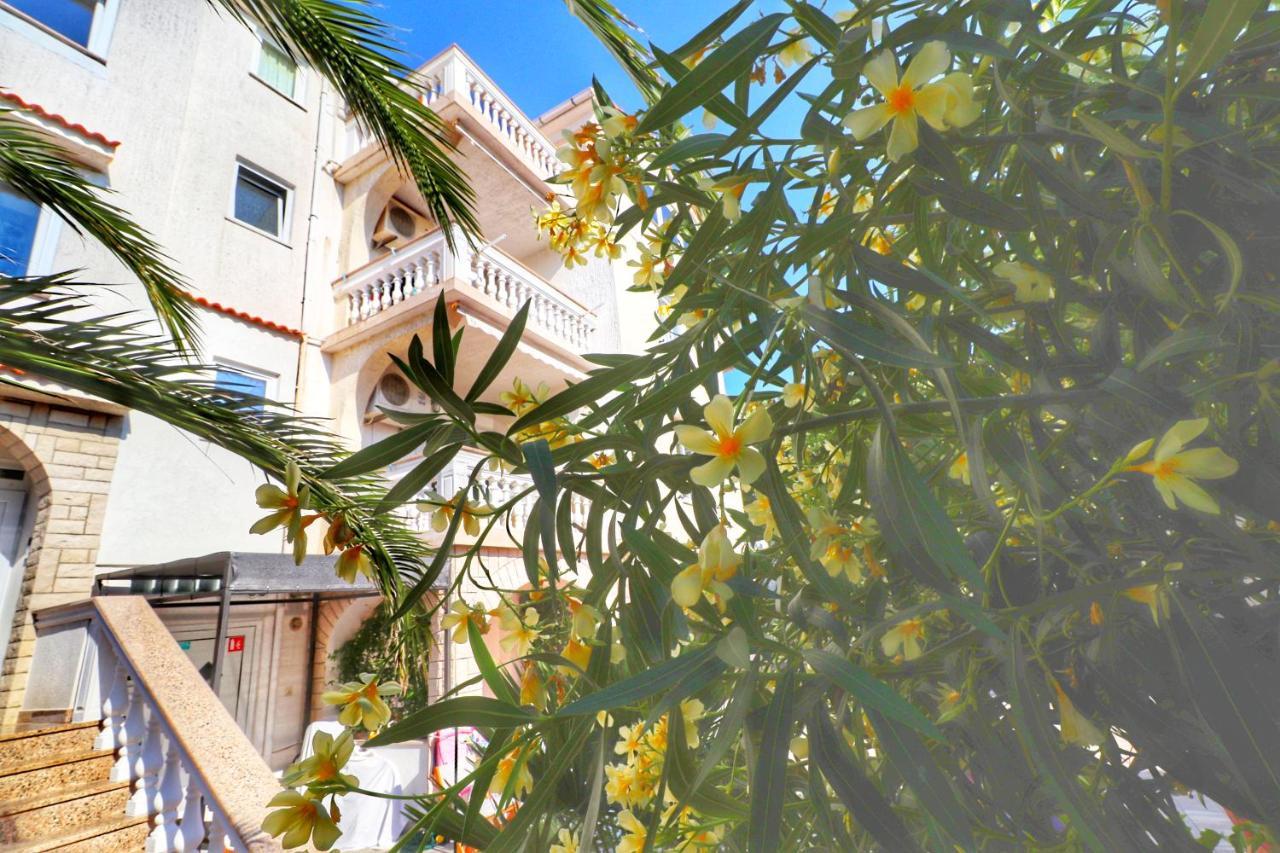 Apartment Dony - Ticic Novalja Exterior photo