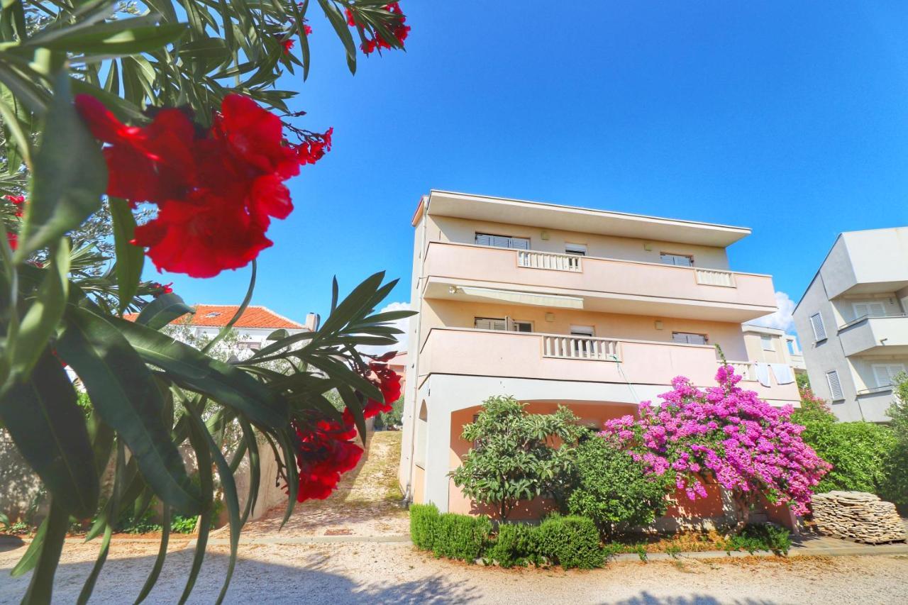 Apartment Dony - Ticic Novalja Exterior photo